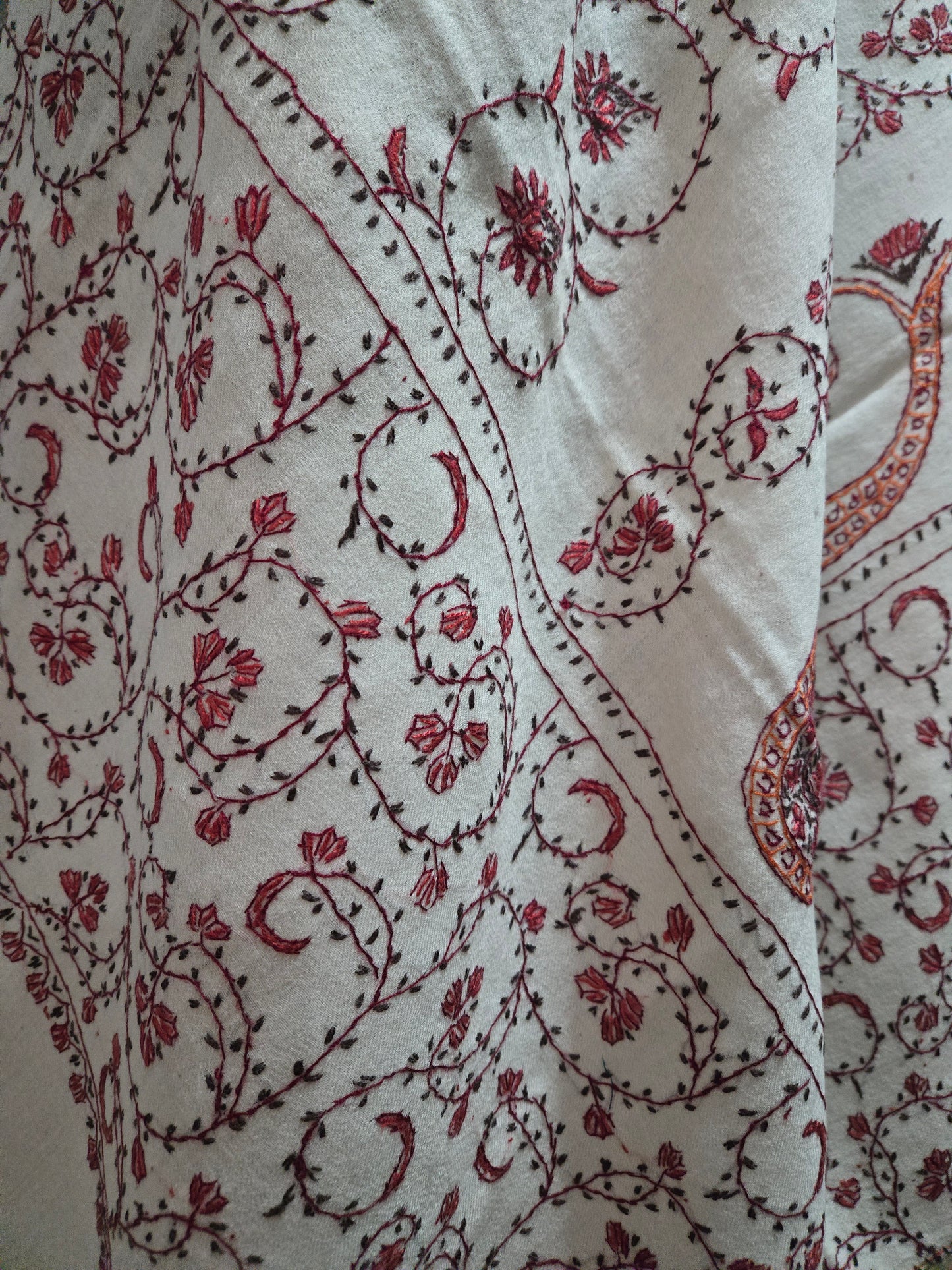 Kashmiri Woolen shawl with Embroidery | Elegant Winter Wrap | Traditional Ethnic Wear for Women - OffWhite
