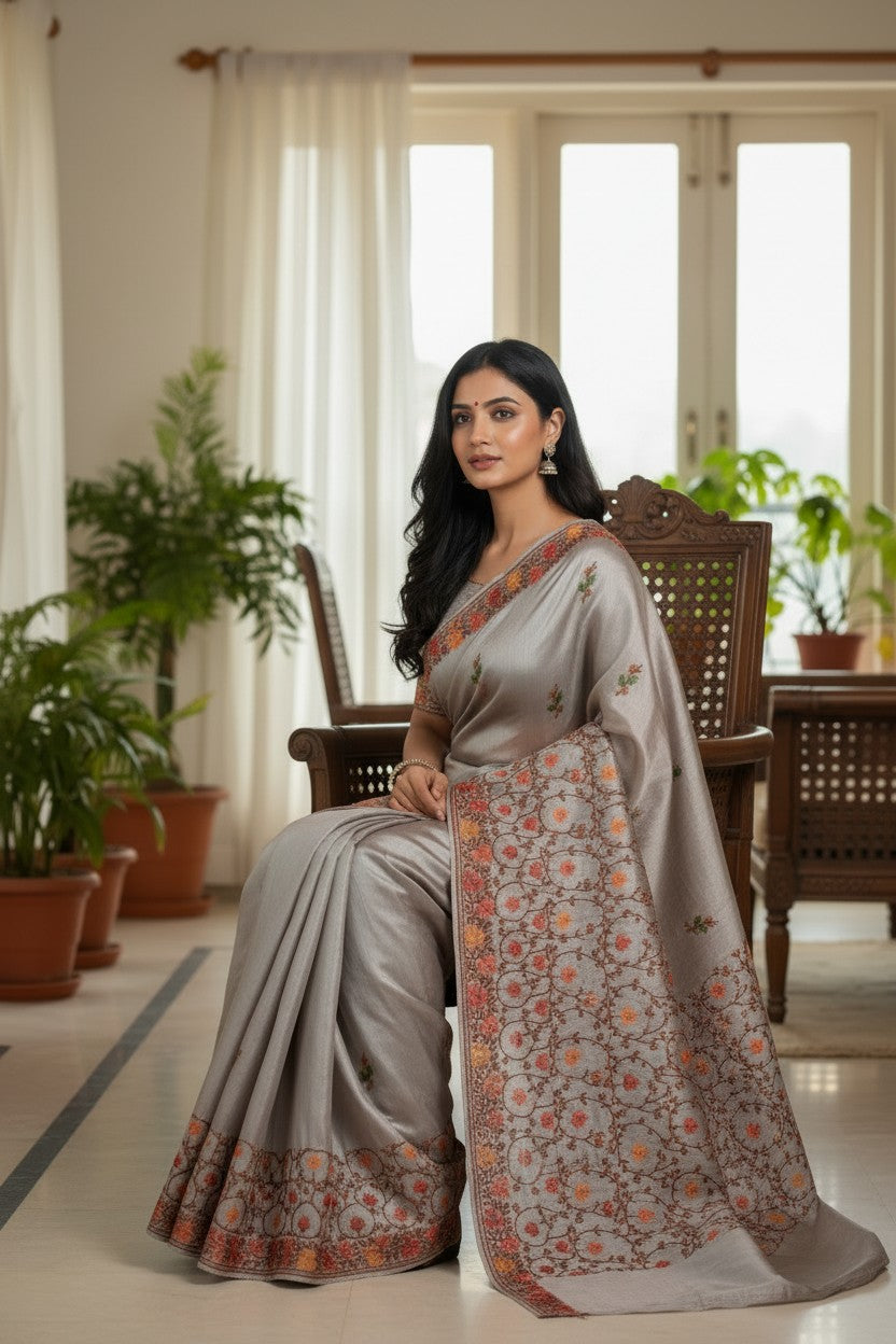 Women's Sarees with Kashmiri Aari Embroidery | Silk Saree with Unstitched Blouse Pieces. -  Light Green