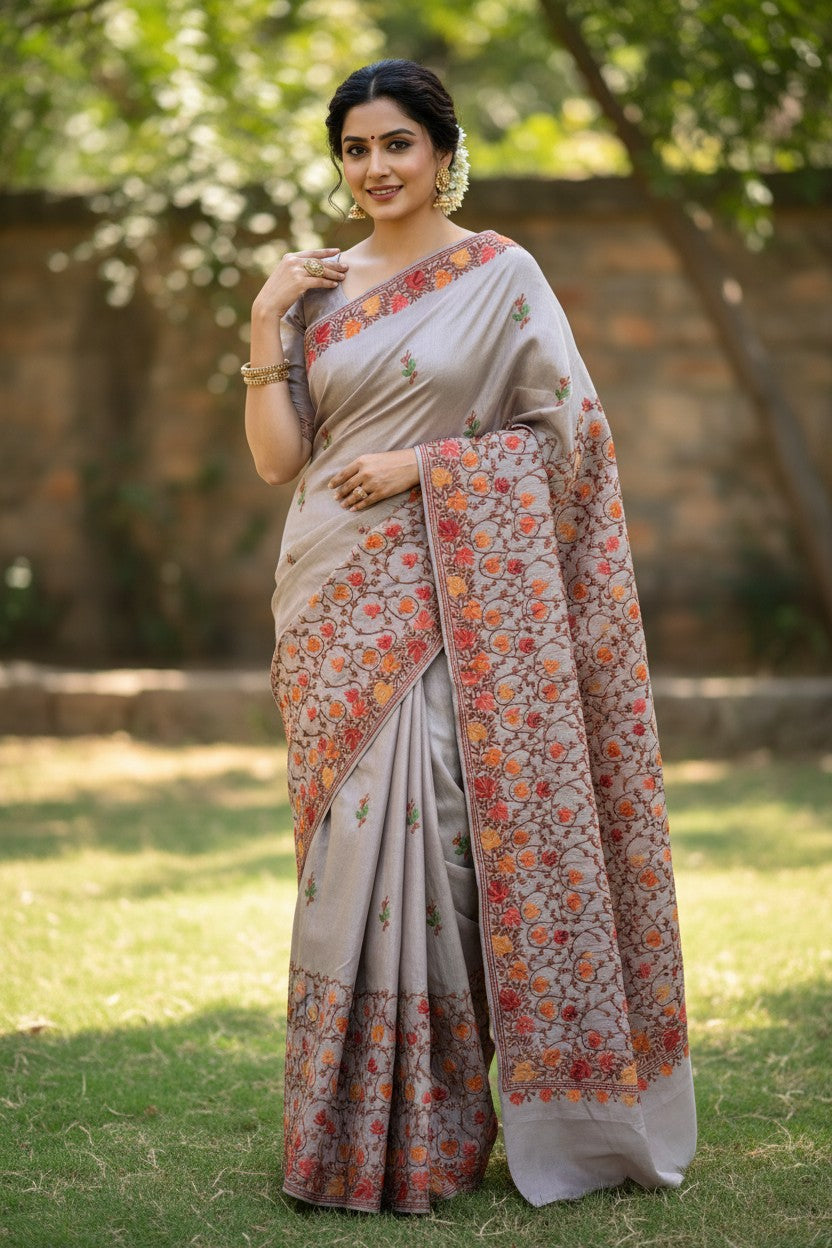 Women's Sarees with Kashmiri Aari Embroidery | Silk Saree with Unstitched Blouse Pieces. -  Light Green
