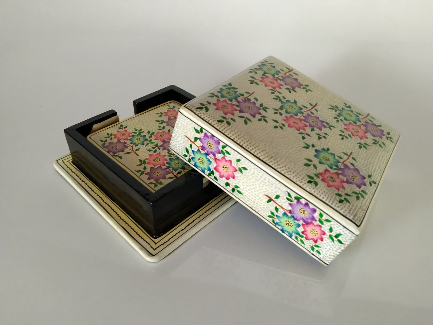Kashmiri Paper Mache Handicrafts Wooden Coasters for Tea|Coffee|Cold Drink|Table Dining and Gifts Sets of 6 Coasters