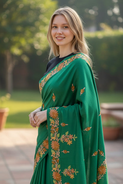 Women's Sarees with Kashmiri Aari Embroidery | Crepe Saree with Unstitched Blouse Pieces. - Emerald Green