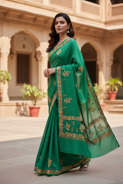 Women's Sarees with Kashmiri Aari Embroidery | Crepe Saree with Unstitched Blouse Pieces. - Emerald Green