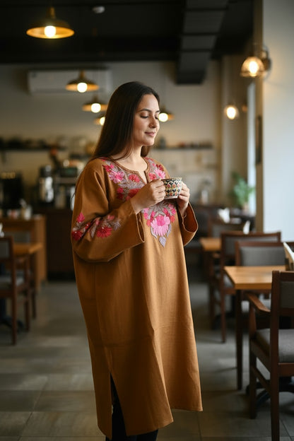 Kashmiri Woolen Pheran with Traditional Aari Embroidery | Hand Made (Peach, 6XL)