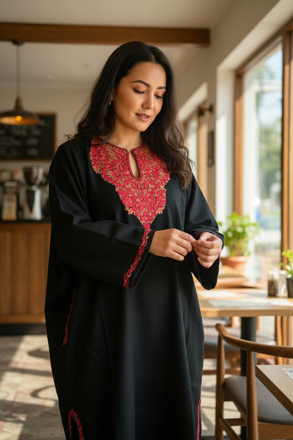 Kashmiri Woolen Pheran with Traditional Aari Embroidery | Hand Made (Black5, 6XL)